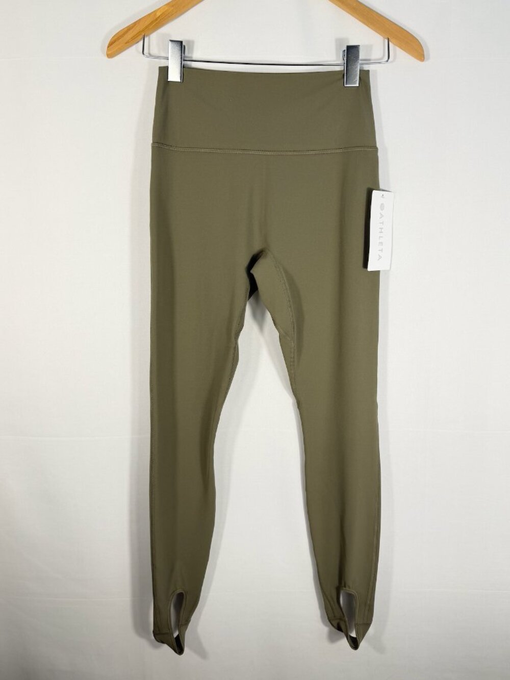 Athleta Transcend Stirrup Tight Green Medium NWT Pilates Balletcore Leggings